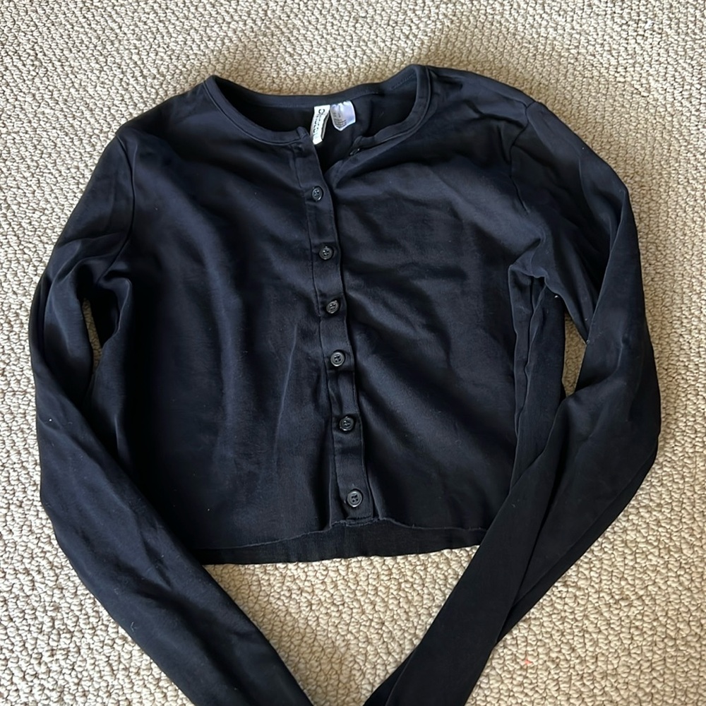 h&m black button up sweater long sleeve